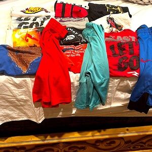 Bundle of Nike youth boys large & yxl tshirts(12)-3pair shorts